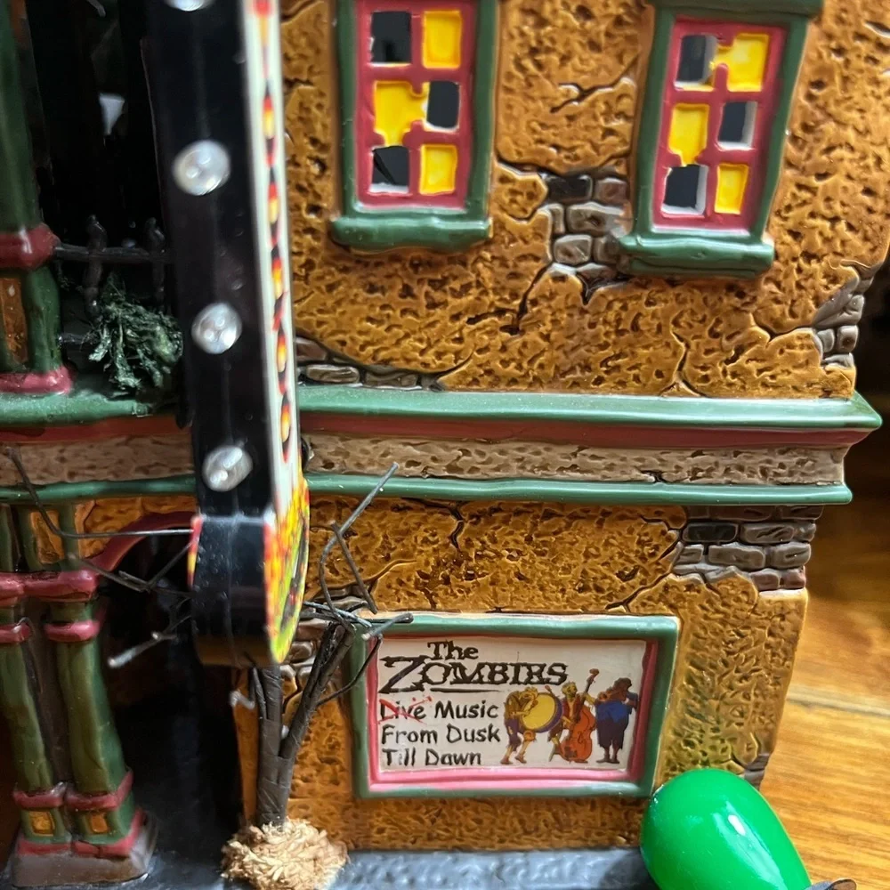 Department 56 Voodoo Lounge with Green Lights